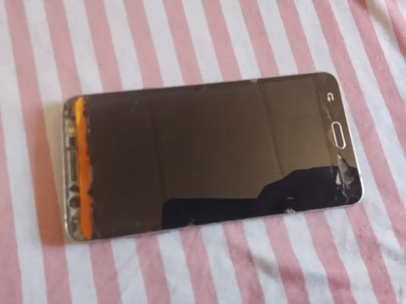 Samsung galcsiy j 6