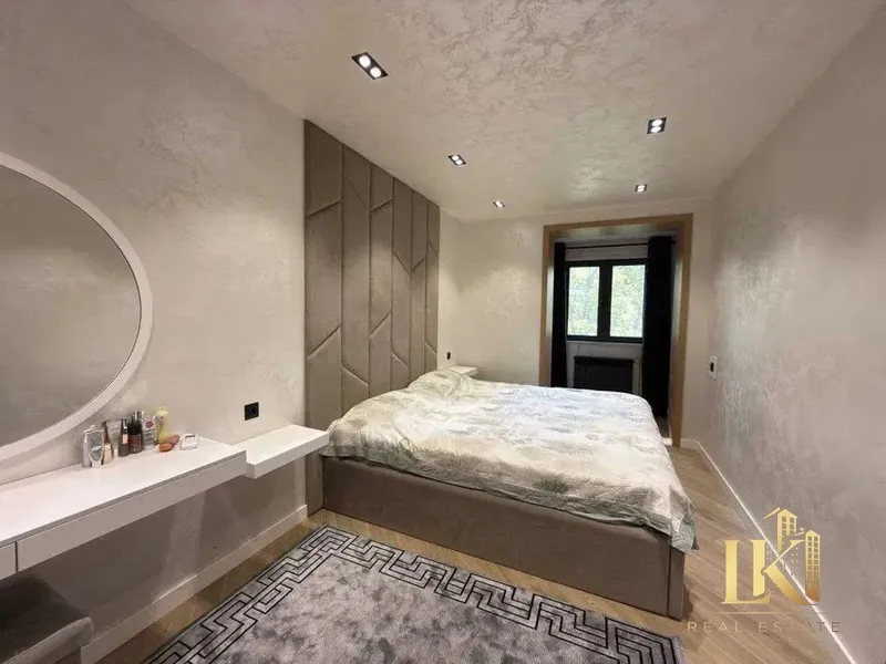 3-комнатная квартира, 82 м², 4/4, Мирабадский район (ориентир: МИД) 2