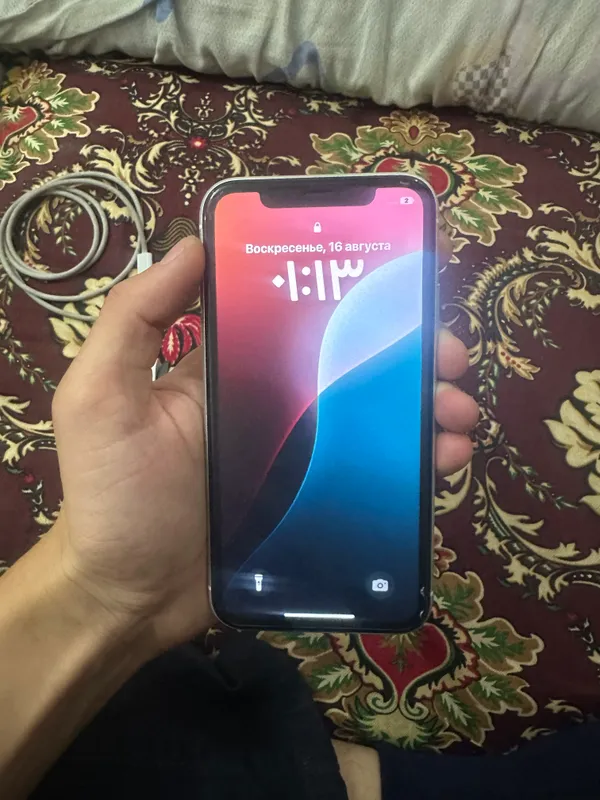 iPhone XR 1 iPhone XR 1