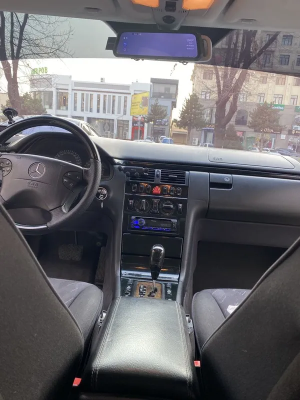 Mersedes Benz E 500 AMG 5 литрлик сотилади — фото 8