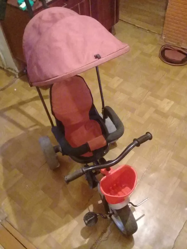 Детский велосипед с родительской ручкой и козырьком