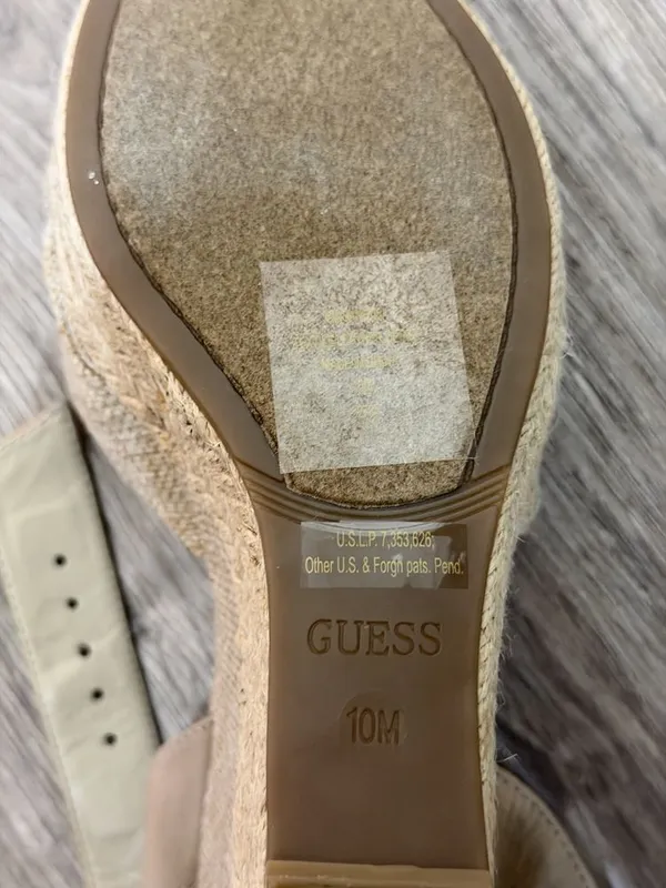 Оригинальные босоножки GUESS — фото 6