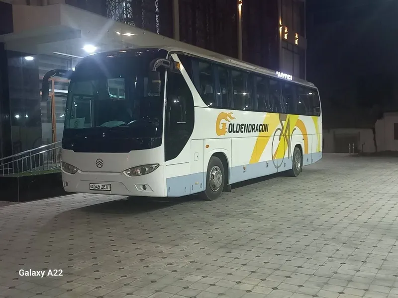 Avtobus golden dragon