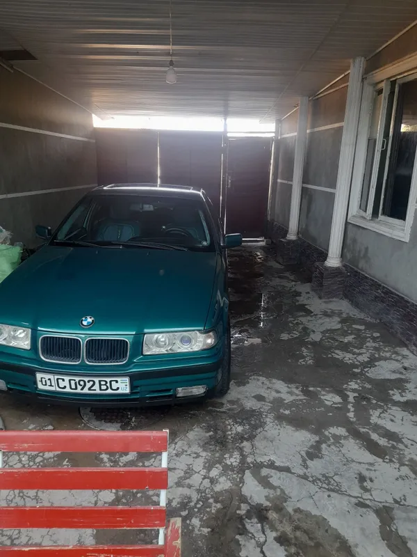 Bmw e36 m50 srochna sotiladi