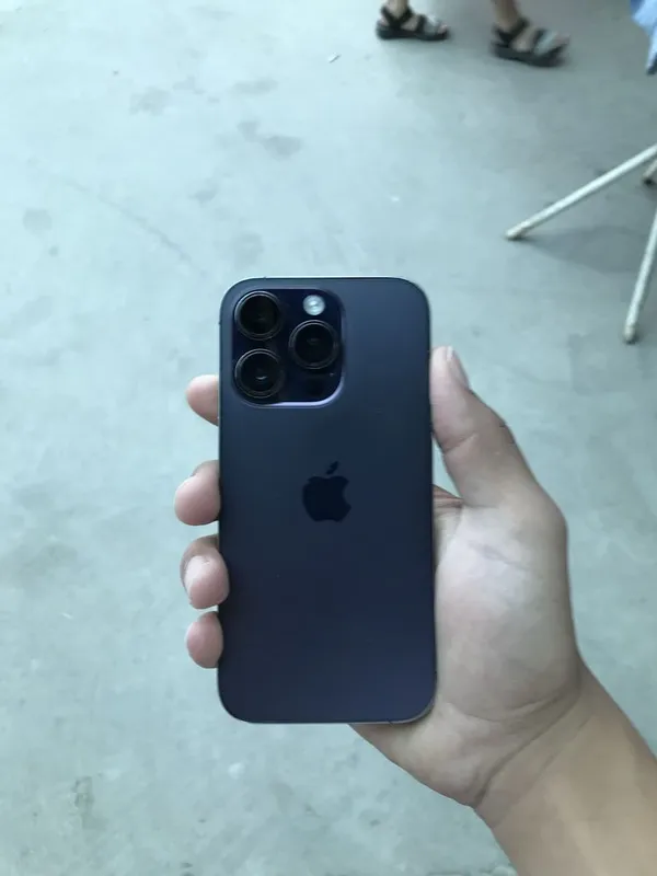 IPHONE 14 pro 256gb hamajoyi radnoy 77 yomkisy 1