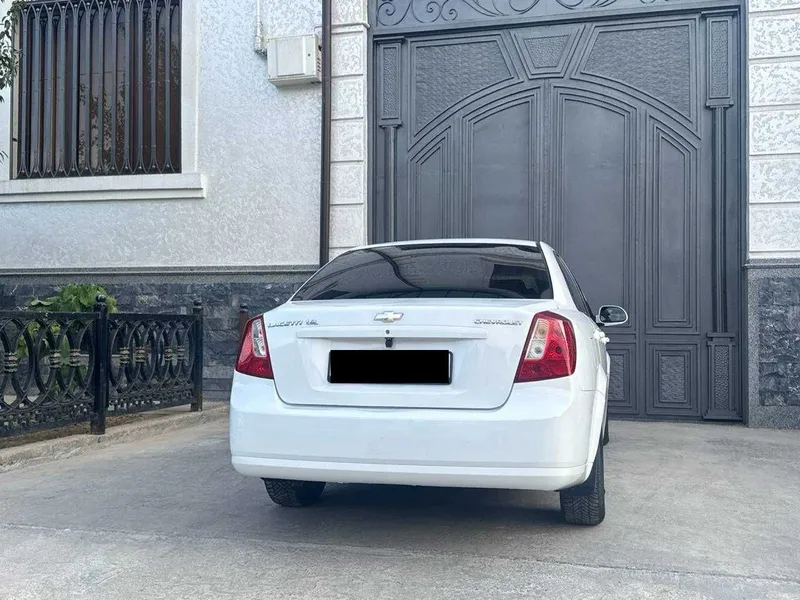 Chevrolet Lacetti 1.6 avtomat — фото 1