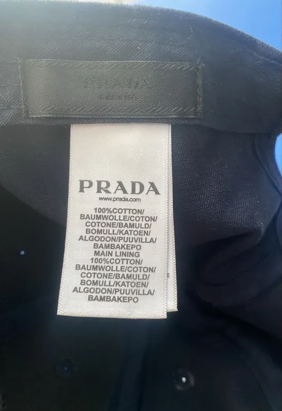 Prada оригинальная кепка (б/у) 3