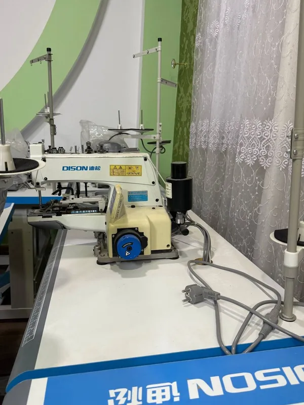 DISON DS-5710 avtomatik tugma teshigi ochish mashinasi 1