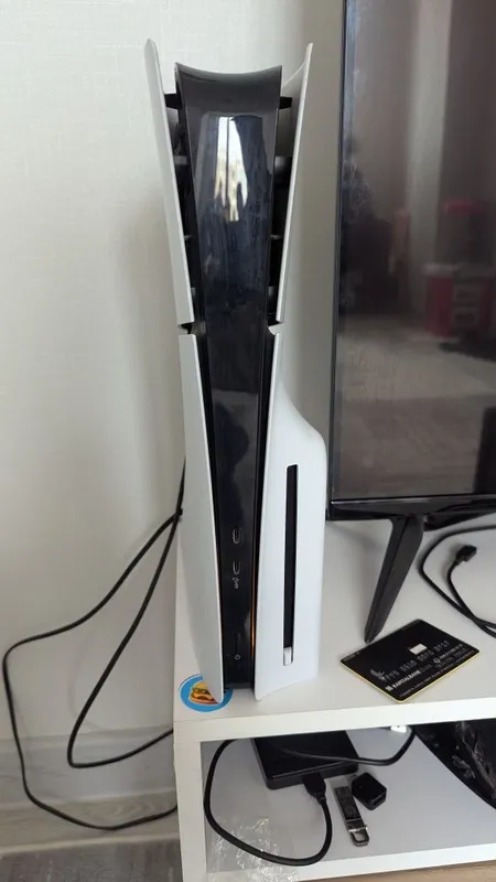 Playstation 5 slim 1tb+2 ta joystick+uyinlar 2