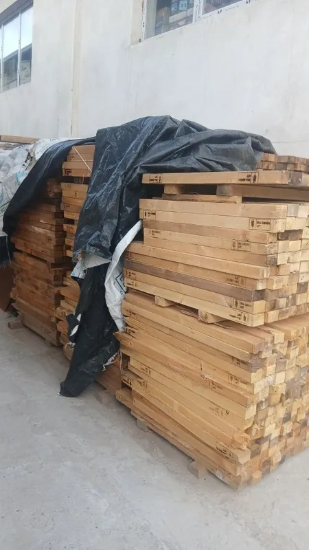 Taxta mahsulotlarimiza bor 10×10 brus, 8×5 bobldoq, 14×3.5 bobldoq