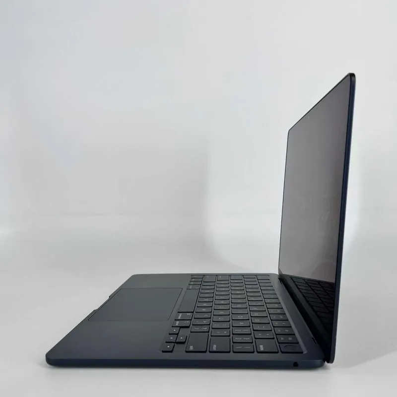 Macbook AIR M2 A2681 DDR5 8Gb Xotirasi 256Gb-2022 yil 26 sikl — фото 3