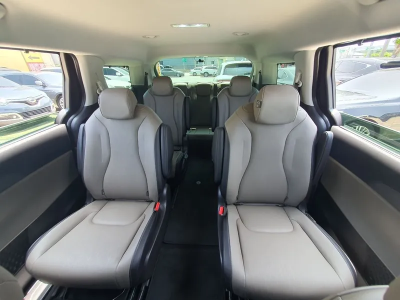KIA Carnival Gibrid 7