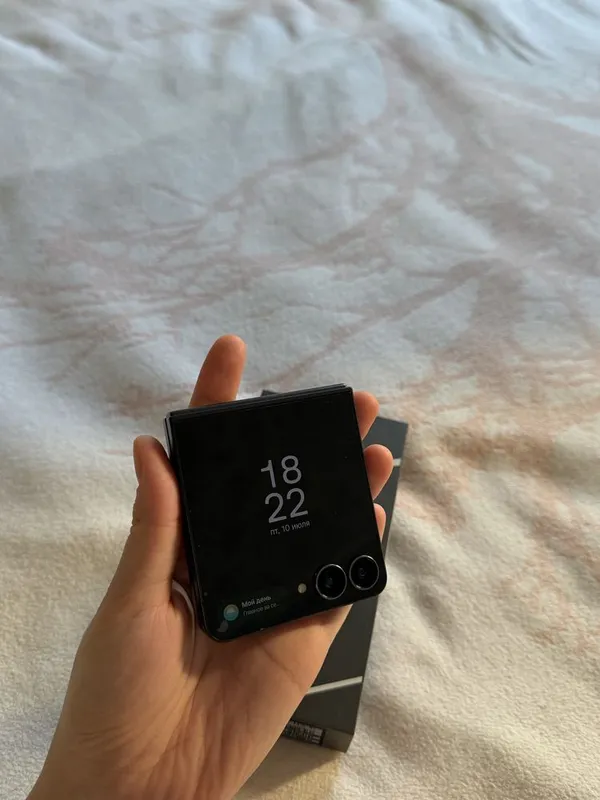 Galaxy Z Flip 7 pachti yengi sotiladi 2