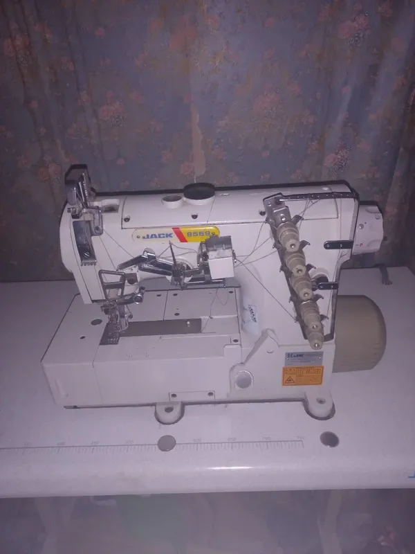 Jack 8569 raspoposhval tikuv mashinasi sotiladi