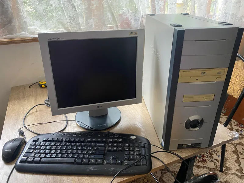 Kompyuter LG (FLATRON L 1730S) 1