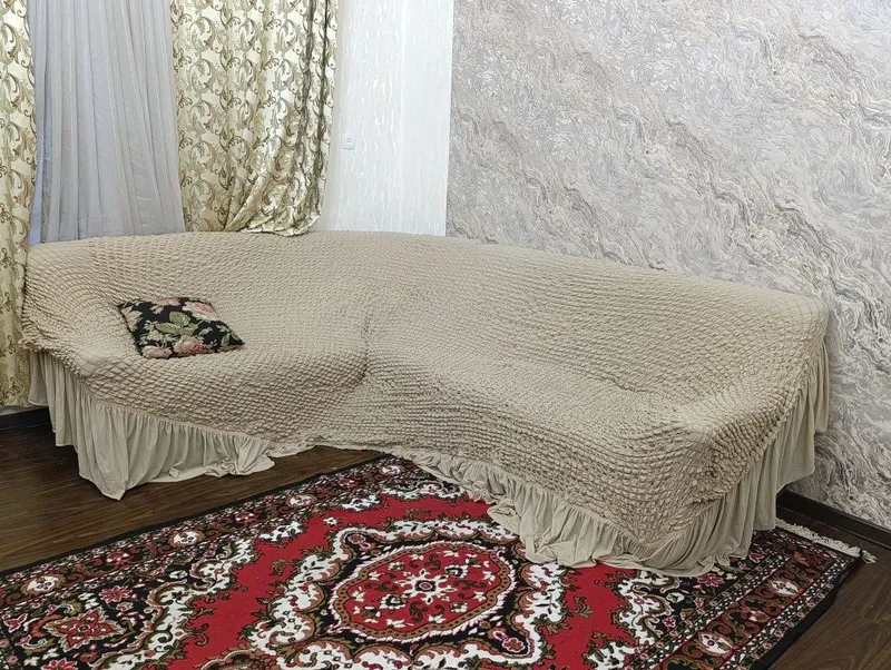 Уголок мебел сотилади
