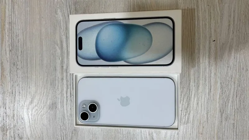 iPhone 15 128/79 1