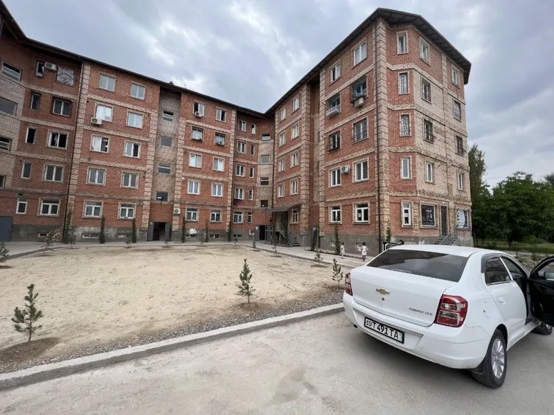Kvartira sotiladi 3 xonali