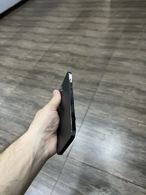 Iphone 12 pro max 3