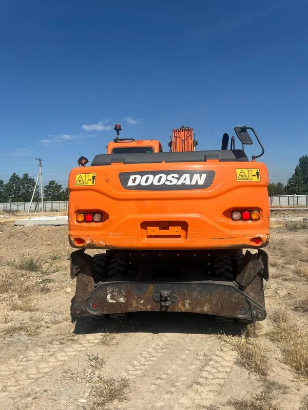 Dooasan 210. Ekskavator 2019. xolati alo 4200 motochas — фото 4