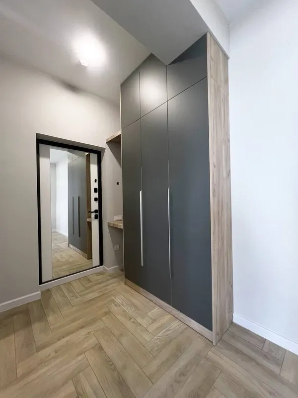 Сдаётся помещение в БЦ 40м2 и 70м2 Орн-Бузбазар Максимка (N261) — фото 2