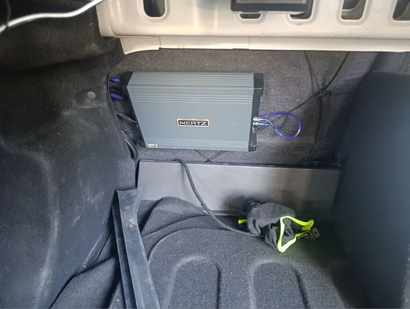 услитель hertz 2 каналик 500w 2 хафта ишлатилган 1 услитель hertz 2 каналик 500w 2 хафта ишлатилган 1