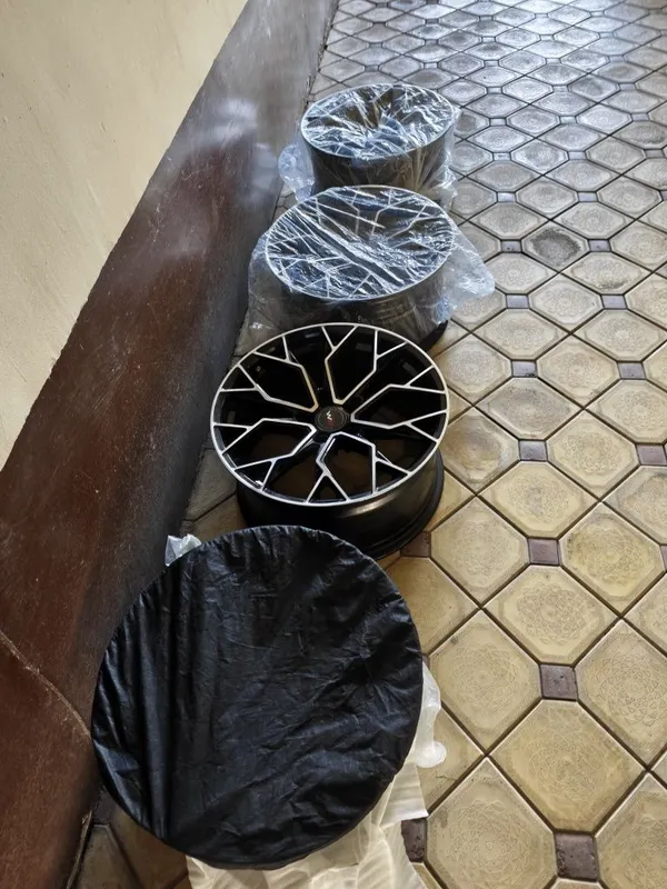 Диски r19. 5x120 3 Диски r19. 5x120 3
