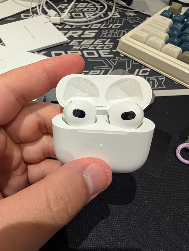 AirPods 3 yaxshi holatda | original 1 AirPods 3 yaxshi holatda | original 1