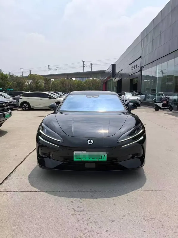 Denza Z9 GT полный привод электричка 1 Denza Z9 GT полный привод электричка 1