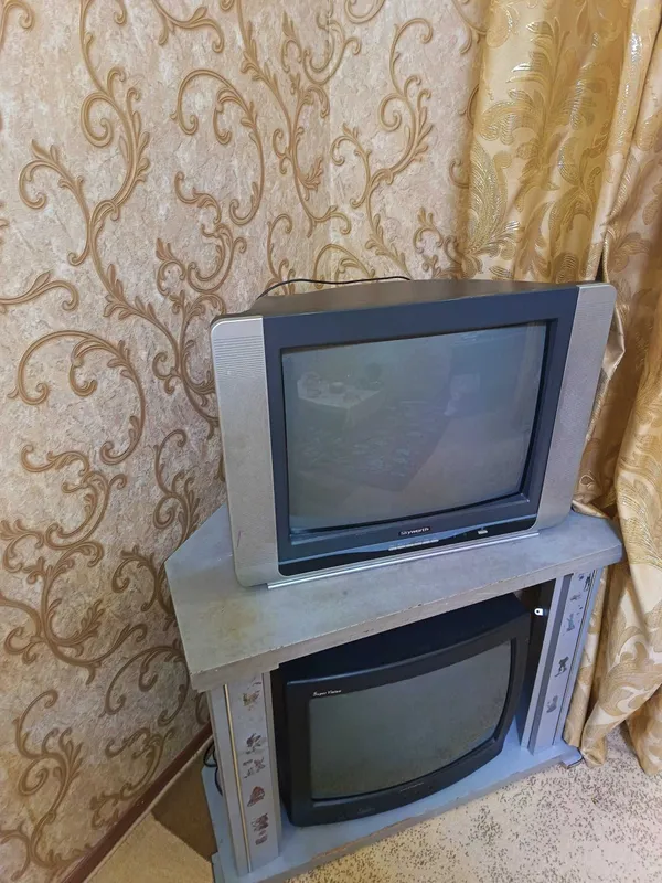 Продаются две старые надежные телевизоры Skyworth, Daewoo — фото 1