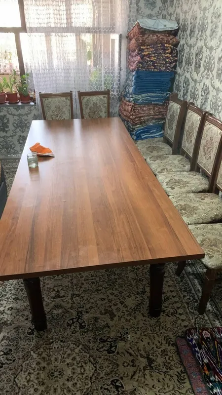 Продаются стол и стулья 2 Продаются стол и стулья 2