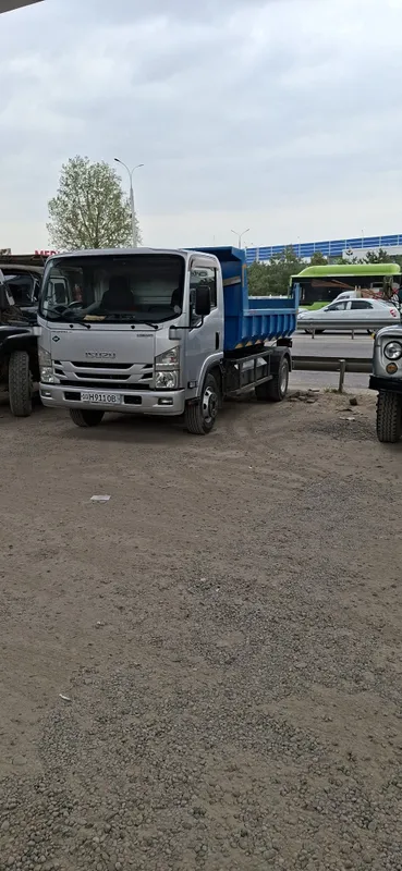 Исузу самасвал Сенжи
