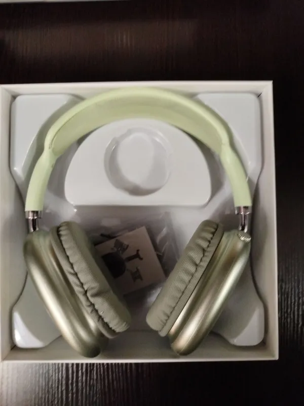 AirPods Max 4 AirPods Max 4
