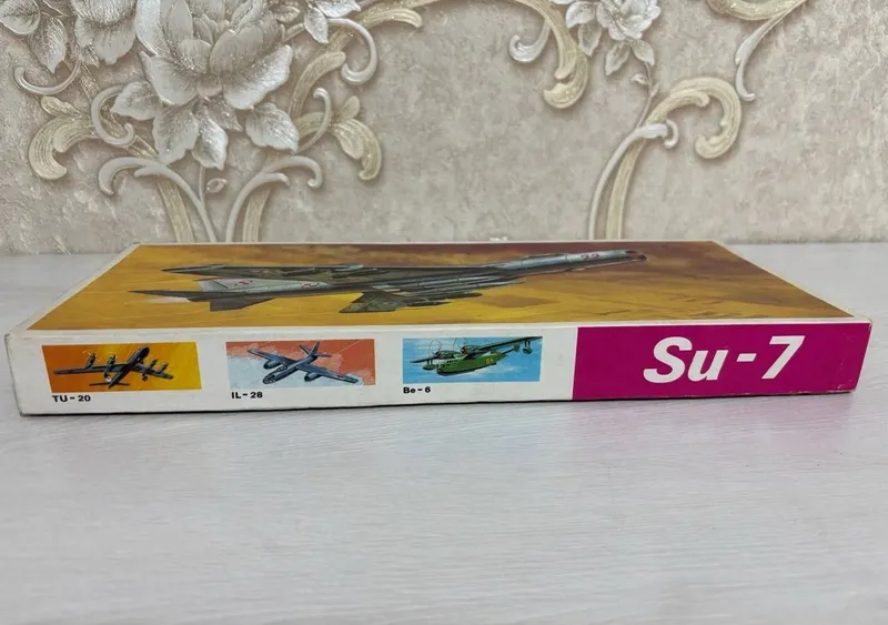 Продаётся винтажная сборная модель самолёта Sukhoi Su-7 в масштабе1:72 — фото 1