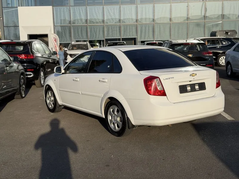 Chevrolet jentra 2020 4