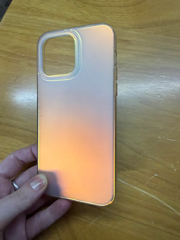 IPHONE 14 pro max uchun perlamutr-to‘q sariq g‘ilof 1 IPHONE 14 pro max uchun perlamutr-to‘q sariq g‘ilof 1