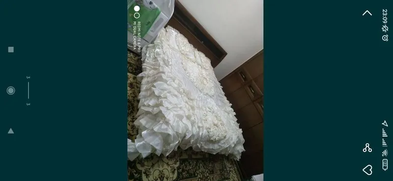 Yengidek turipti toyda tutilgan turetskiy pokrival