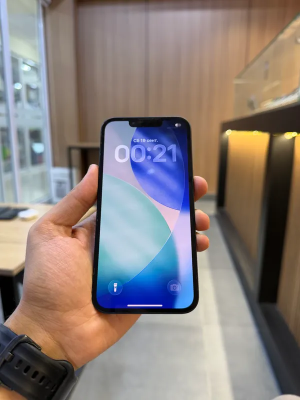 iPhone 13 2 iPhone 13 2