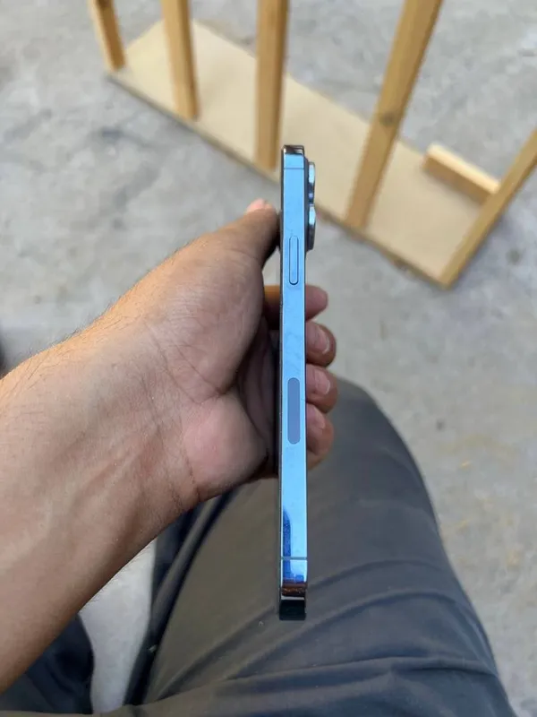 Iphone 13 pro maxs sotiladi hotirasi 128 yomks 78 — фото 3