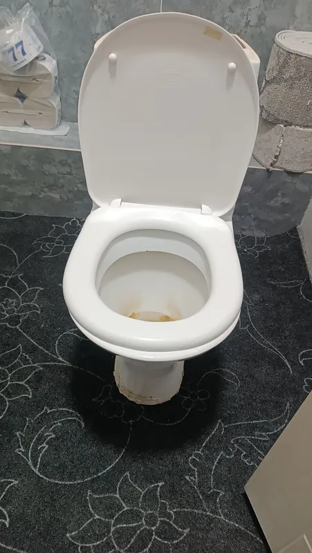 Yaxshi ishlidigan unitaz sotiladi 250 ming sum 2 Yaxshi ishlidigan unitaz sotiladi 250 ming sum 2