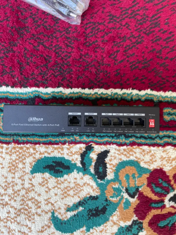 Dahua DH-PFS3005-4ET-36 PoE Switch — фото 1