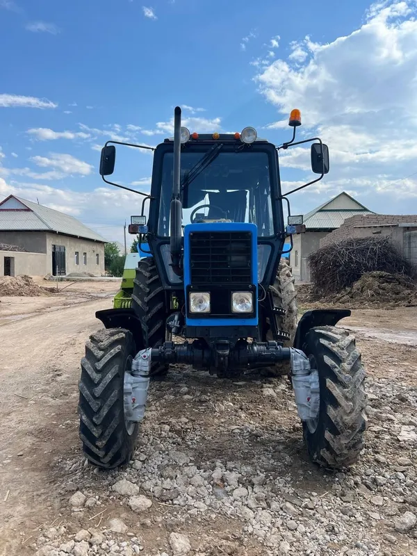 Belarus Mtz82.1 sotiladi