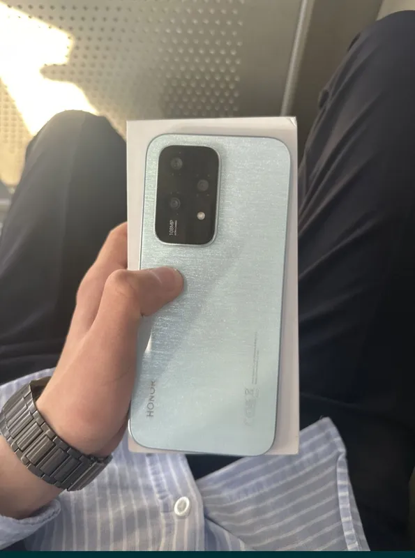 HONOR 200 LITE 1 HONOR 200 LITE 1