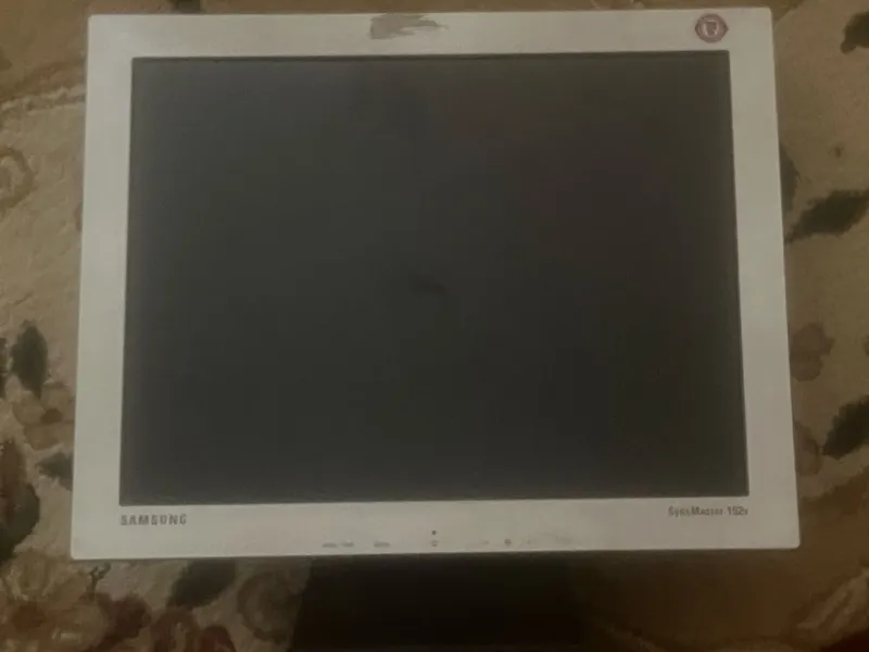 LCD-монитор Samsung SyncMaster 152V LCD-монитор Samsung SyncMaster 152V