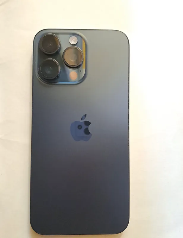 Iphone 15 Pro Max — фото 2