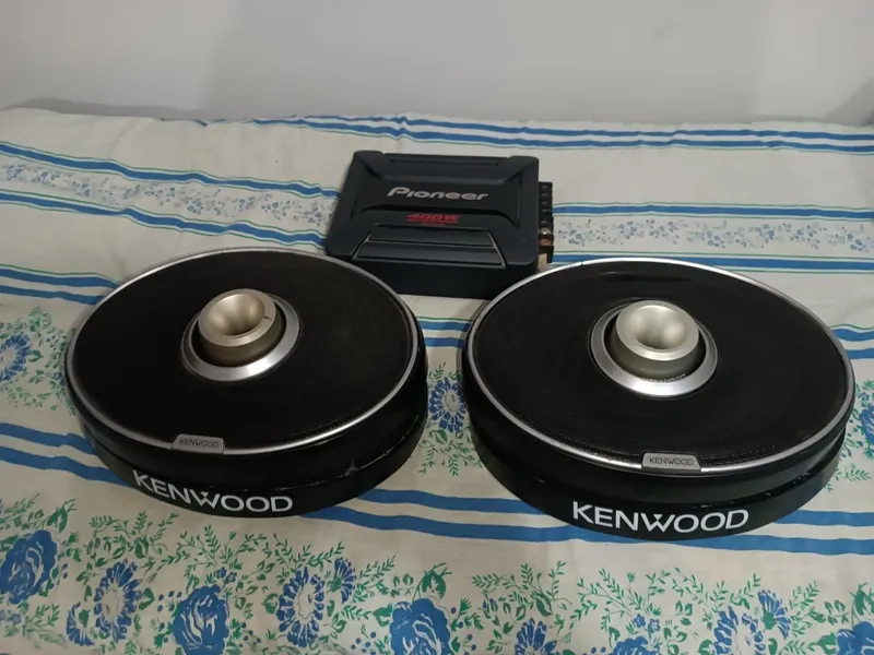 Kenwood 710 ботех сотилади усилитил тулпанлари билан — фото 1