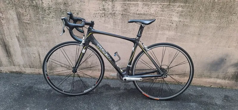 Продам карбоновый шоссейник TREK Madone