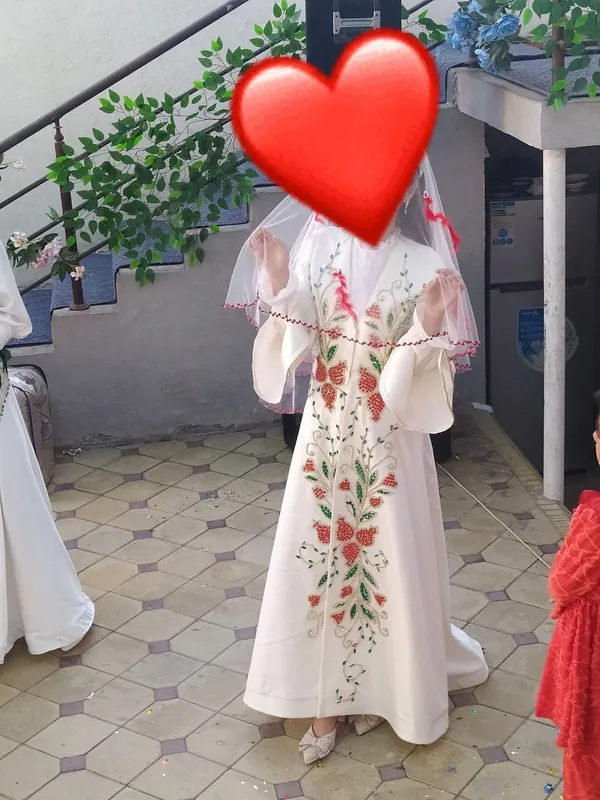 kelin koylak vechirniy Gozal libos kelin koylak vechirniy Gozal libos