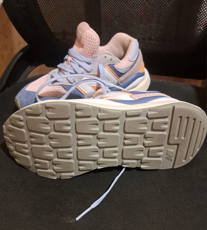 Кроссовки оригинал NEW BALANCE 36 размер 8 Кроссовки оригинал NEW BALANCE 36 размер 8