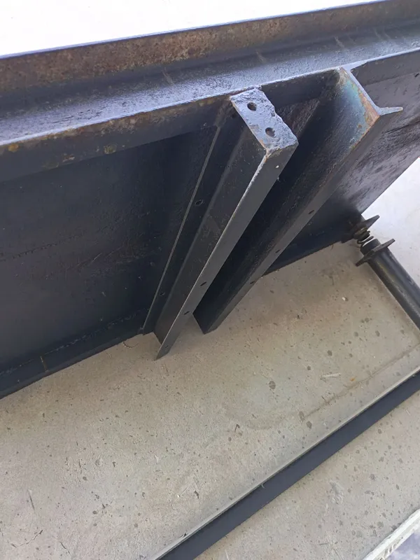 G'isht uchun Vibro stol 150×80 5 G'isht uchun Vibro stol 150×80 5